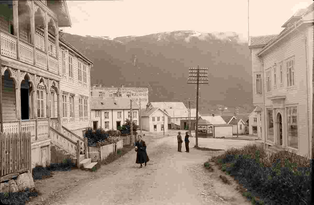Åndalsnes. Panorama of the city street, between 1900 and 1950