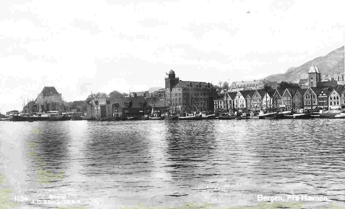 Bergen. Panorama of harbour, circa 1925