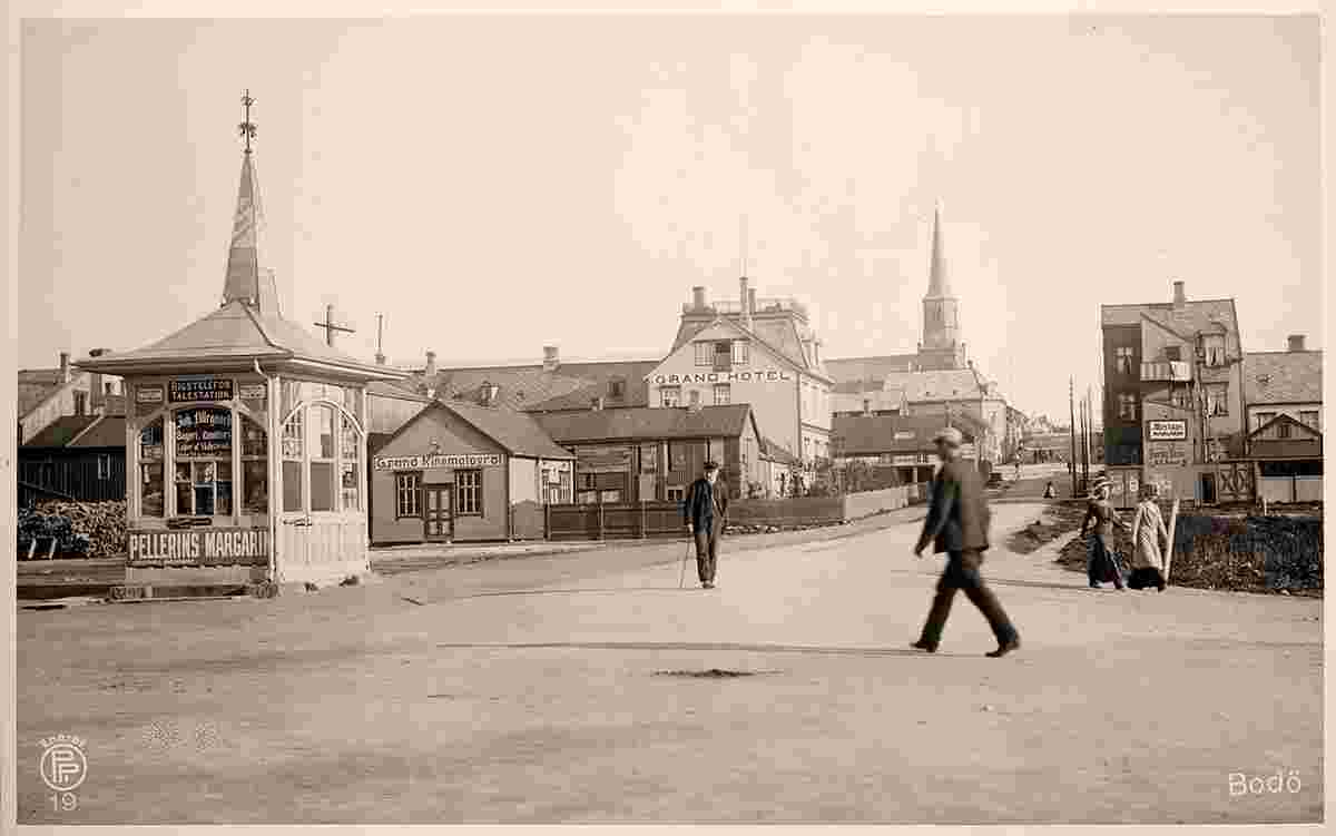 Bodø. Square, kiosk, Movie theater and Grand Hotel, between 1900 and 1940