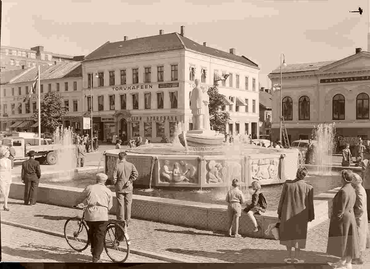 Drammen. Sankt Hallvards fountain on Bragernes square (sculptor Ørnulf Bast), 1960s