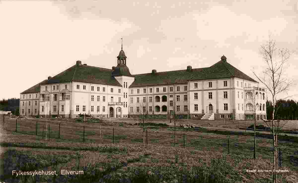Elverum. County Hospital, between 1920 and 1930