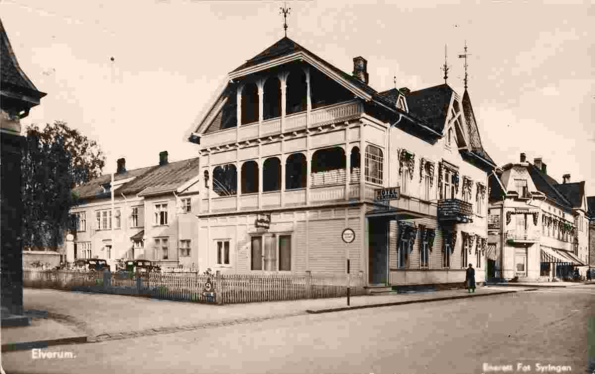 Elverum. Hotel 'Central', between 1930 and 1940