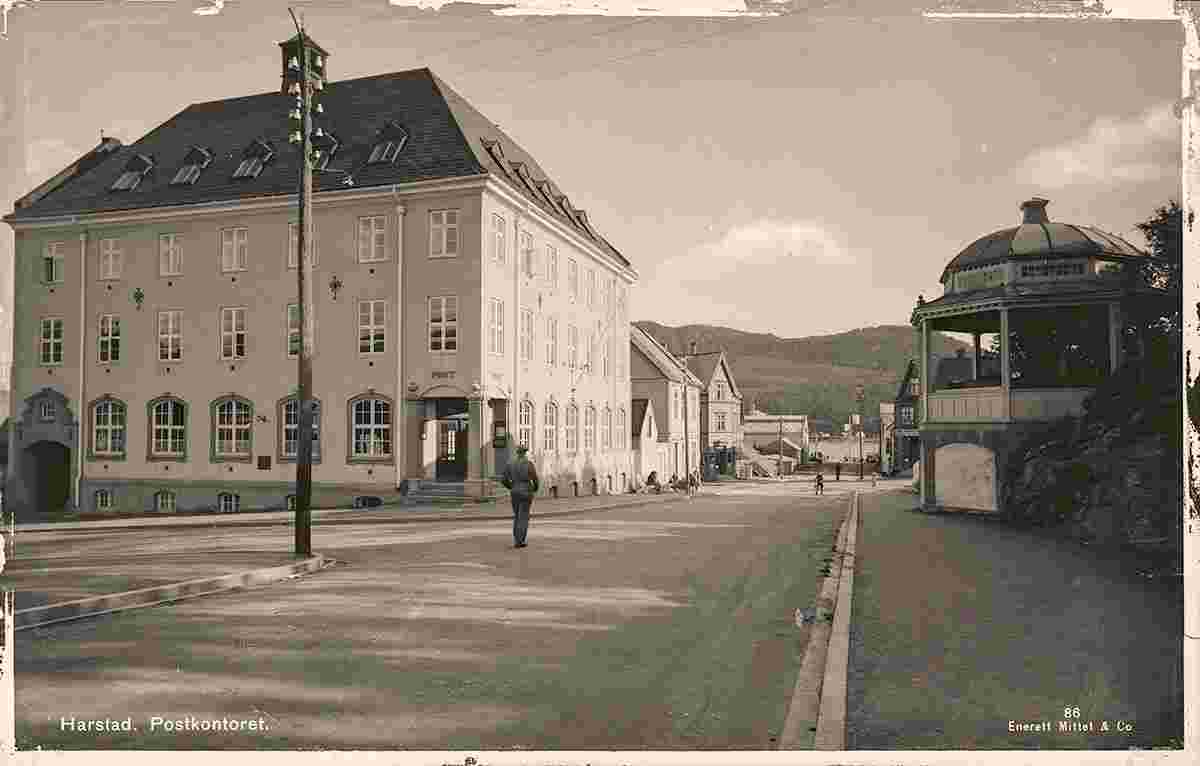 Harstad. Post office and Music pavilion, between 1920 and 1940