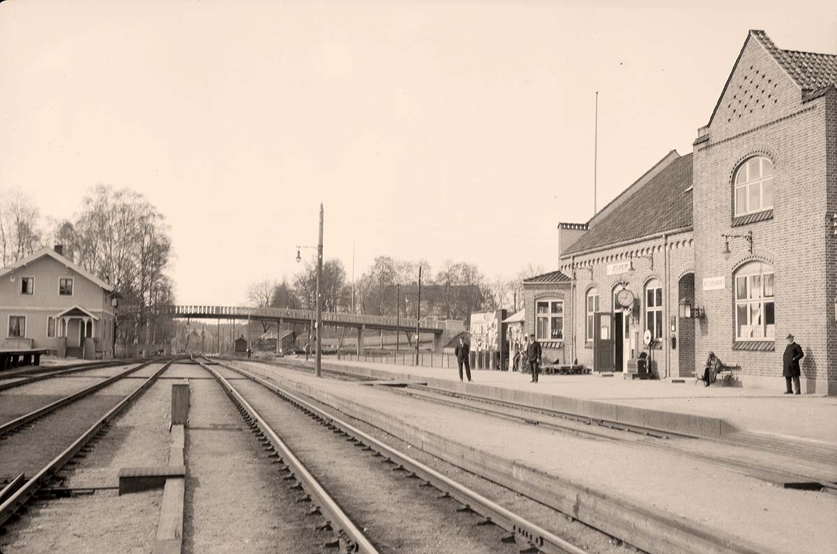 Horten. Railway station, platform, between 1900 and 1950