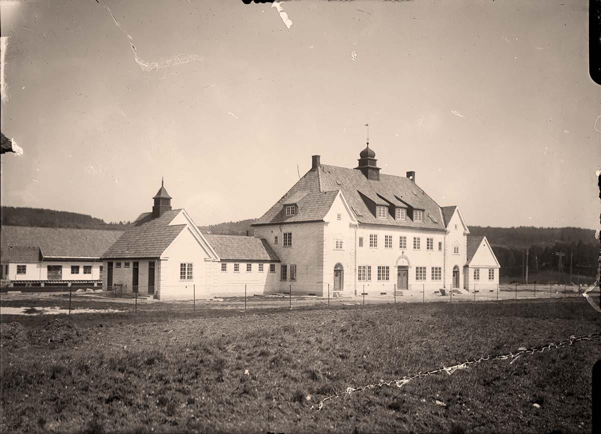 Kongsberg. New Railway Station, between 1917 and 1920