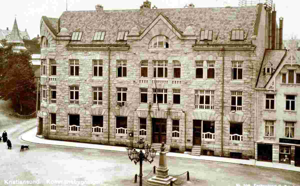 Kristiansund. Municipality building, between 1900 and 1950