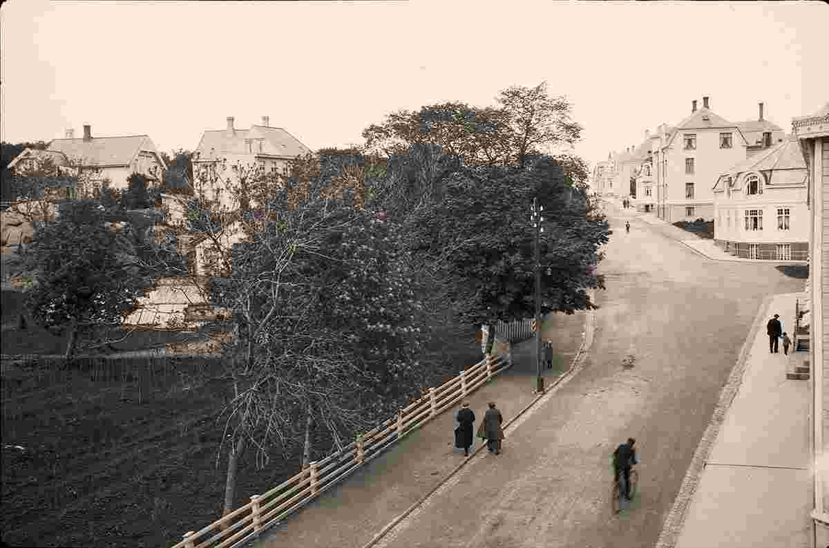 Kristiansund. Panorama of city street, garden, between 1900 and 1950