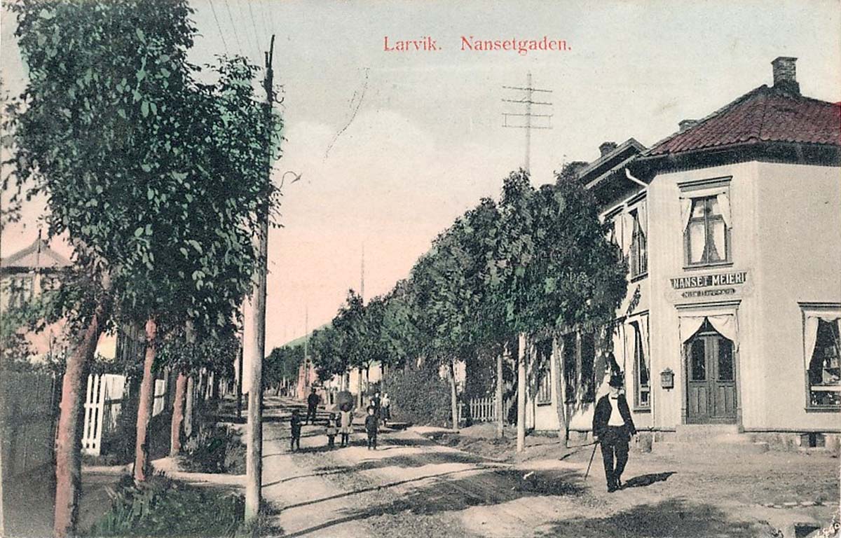 Larvik. Nansetgaten - Nanset street, 1912