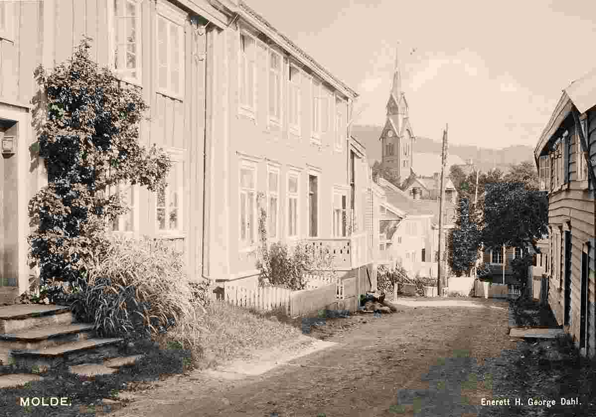 Molde. Residential houses, church, between 1900 and 1950