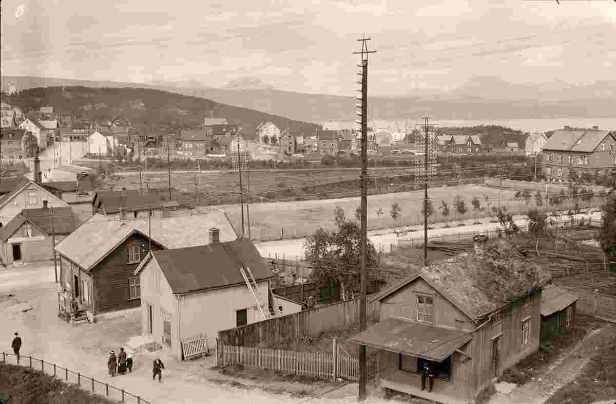 Narvik. Dwelling houses, streets, between 1900 and 1950