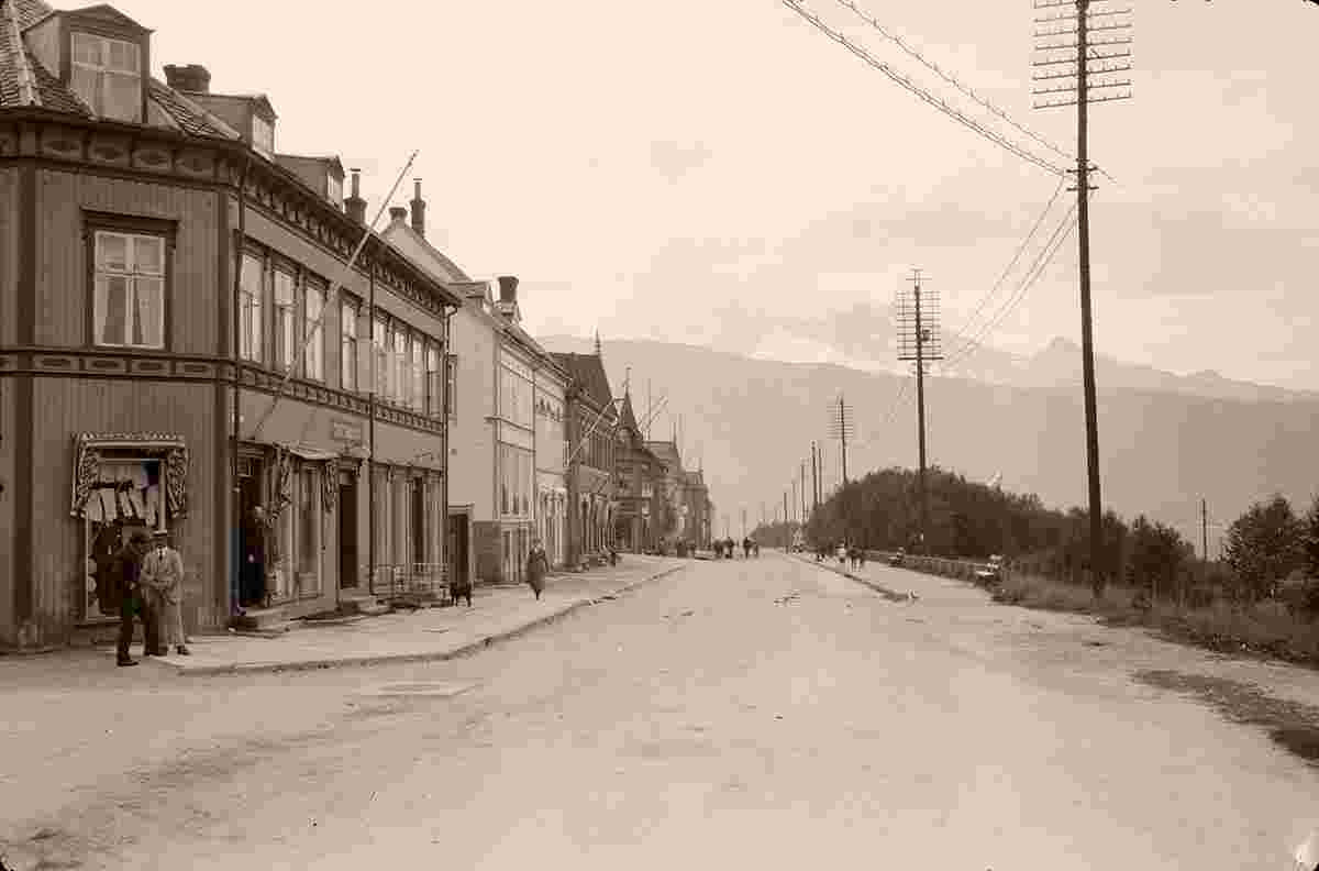 Narvik. Panorama of city street, between 1900 and 1950