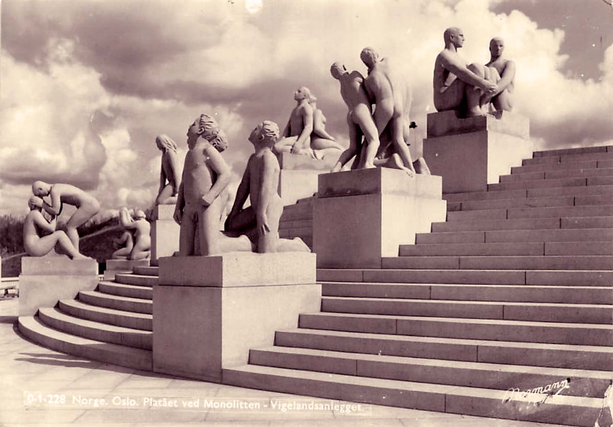 Oslo (Kristiania, Christiania). Vigeland Park - Complex statues