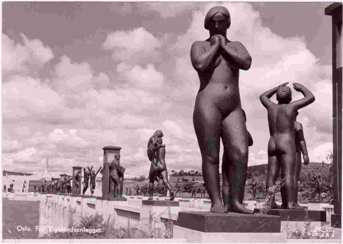 Oslo. Vigeland Park - Statues nu, 1949