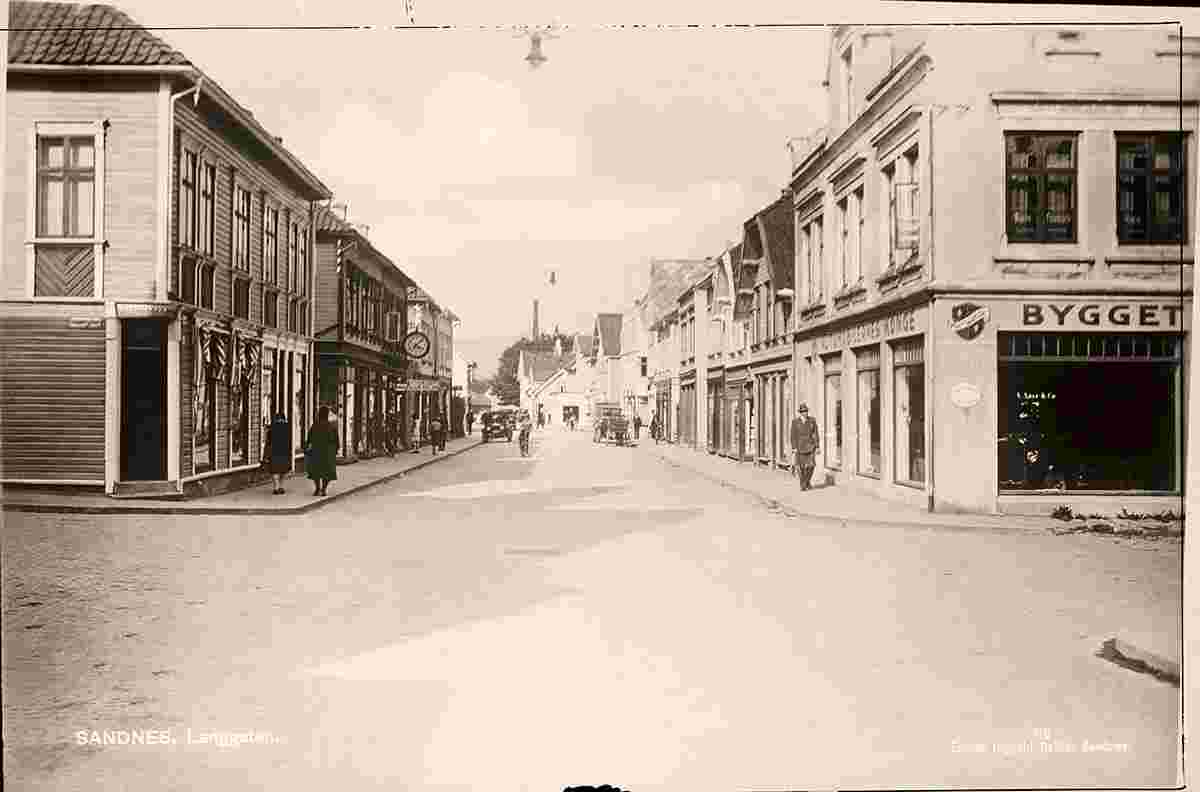 Sandnes. Langgaten - Long street, between 1900 and 1950