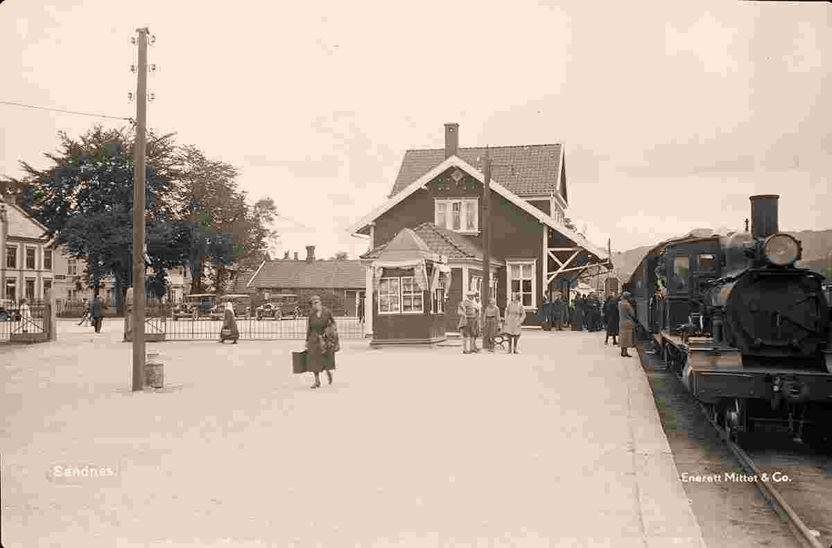 Sandnes. Railway station, between 1900 and 1950