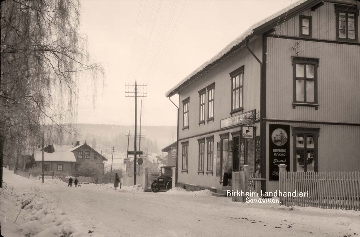 Sandvika. Birkheim Landhandleri, between 1900 and 1930