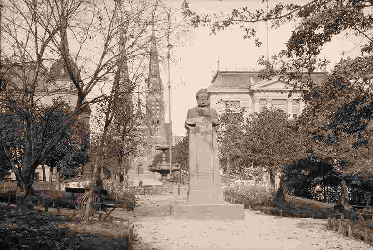 Skien. Cathedral, park with fountain and Henrik Johan Ibsen statue, between 1900 and 1950