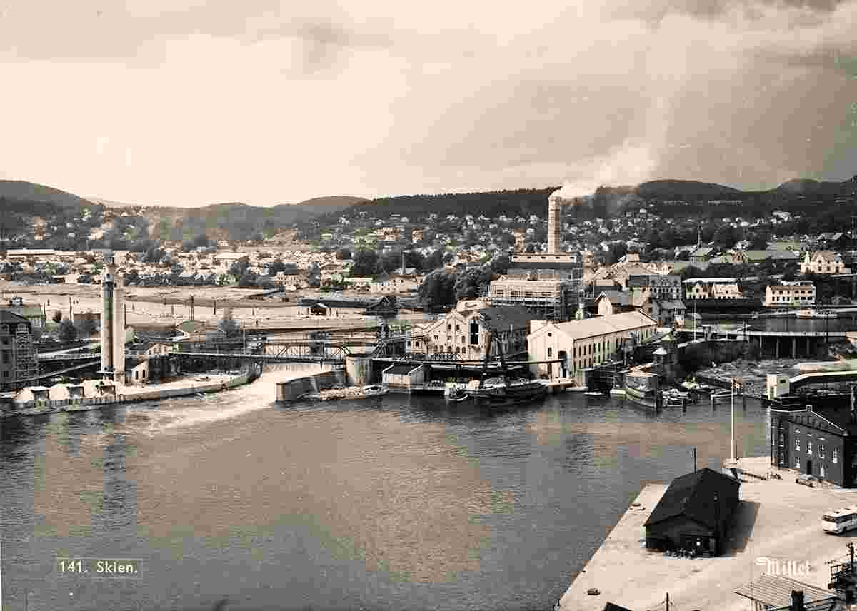Skien. Panorama of the city and factory, between 1900 and 1960