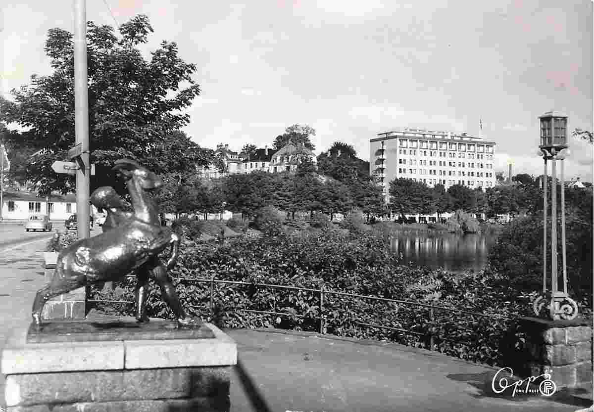 Stavanger. Boy and goat statue, Hotel Atlantic, 1955