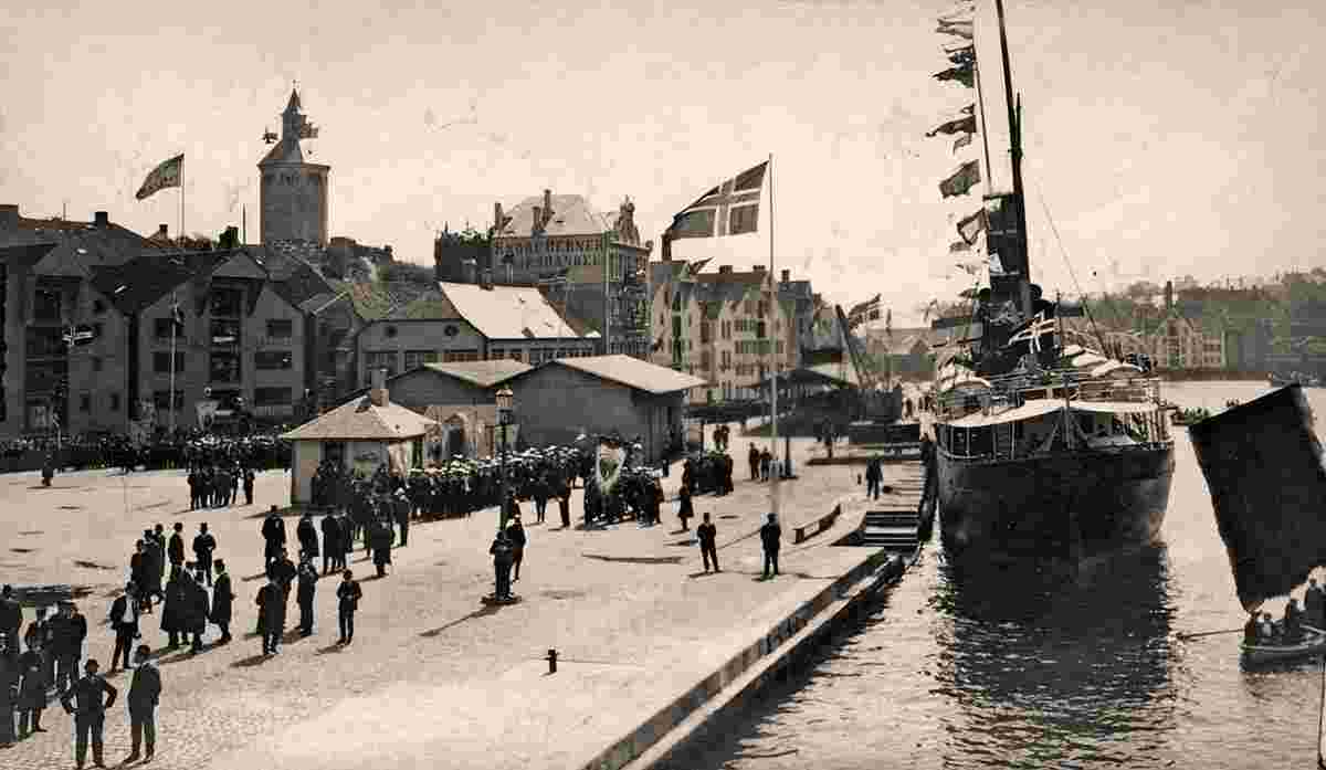 Stavanger. Fra Skansekaien i Stavanger under Sangerstevnet i 1912