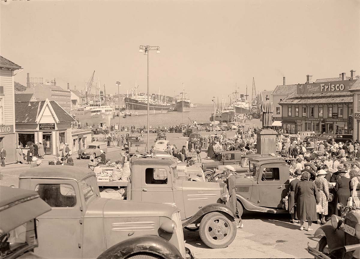 Stavanger. Market, june 1951