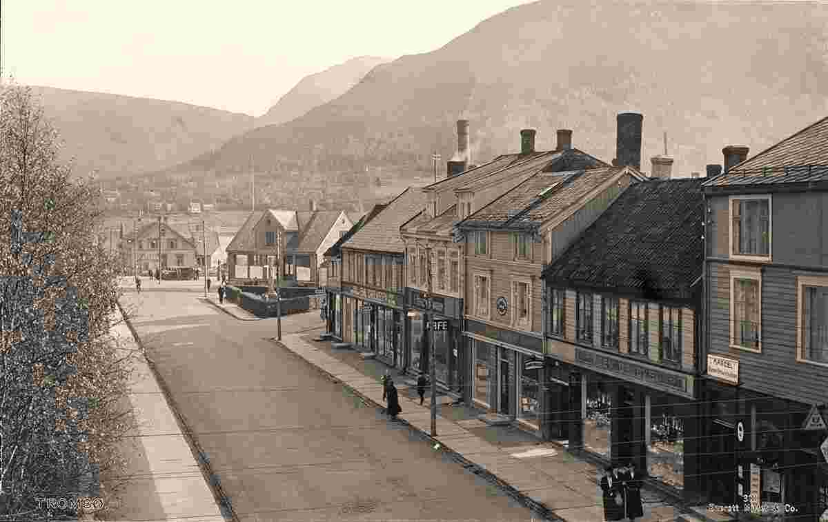 Tromsø. Panorama of the city street, between 1900 and 1950