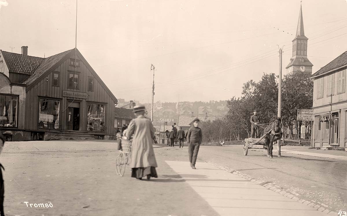 Tromsø. Panorama of the city street and church, between 1900 and 1940