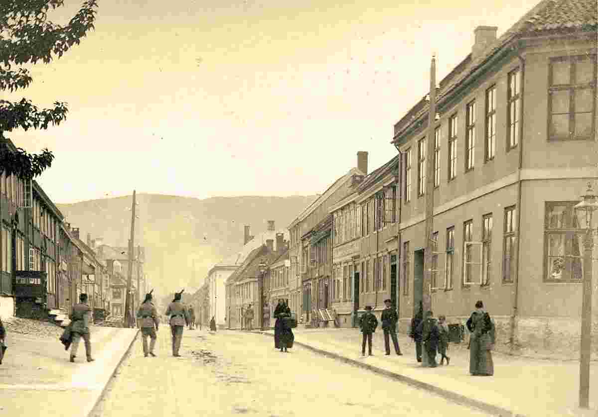Trondheim. Erling Skakkes gate, 1893