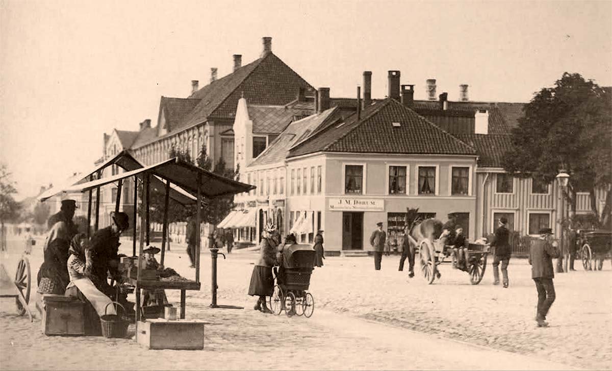 Trondheim. Munkegata from Torvet, 1893