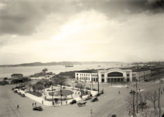 Lisbon. Sodré pier, circa 1950