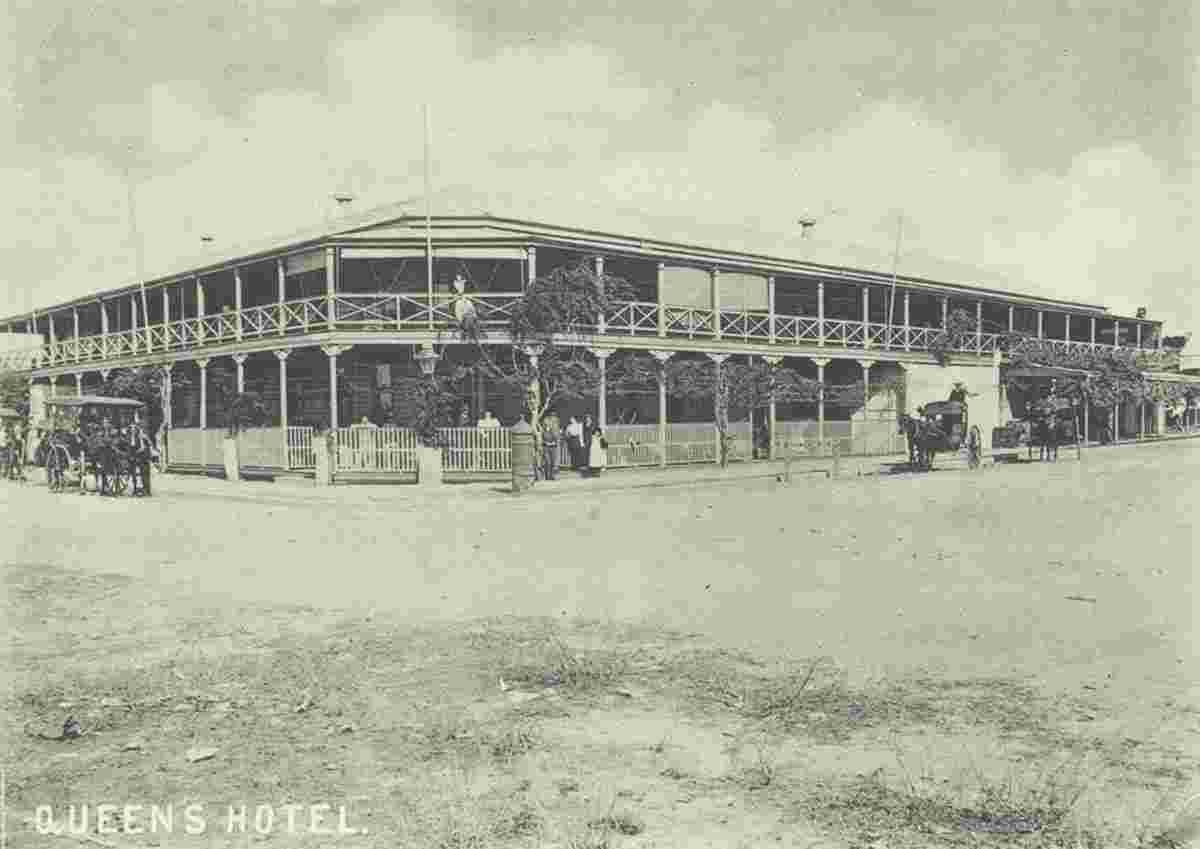 Townsville. Queen's Hotel, circa 1900