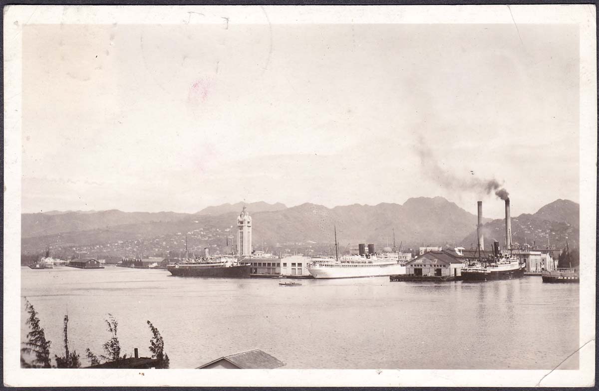 Honolulu. Harbour - S.S. President Taft and other Ships, 1933
