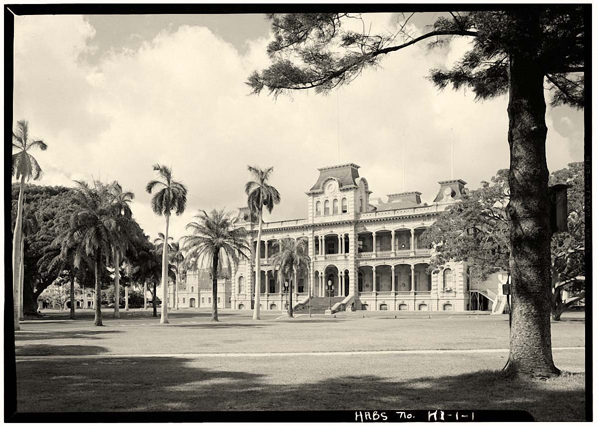 Honolulu. Iolani Palace, corner of King and Richards Streets