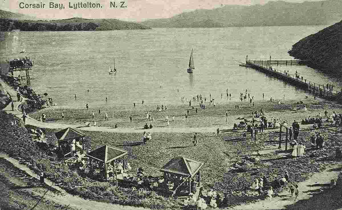 Lyttelton. Corsair Bay