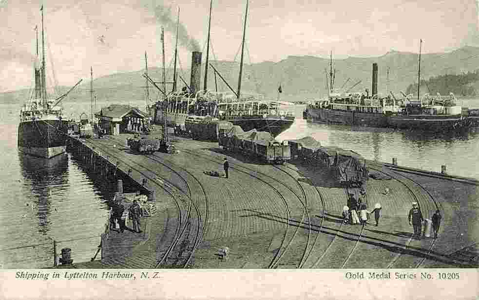 Lyttelton. Shipping in Harbour
