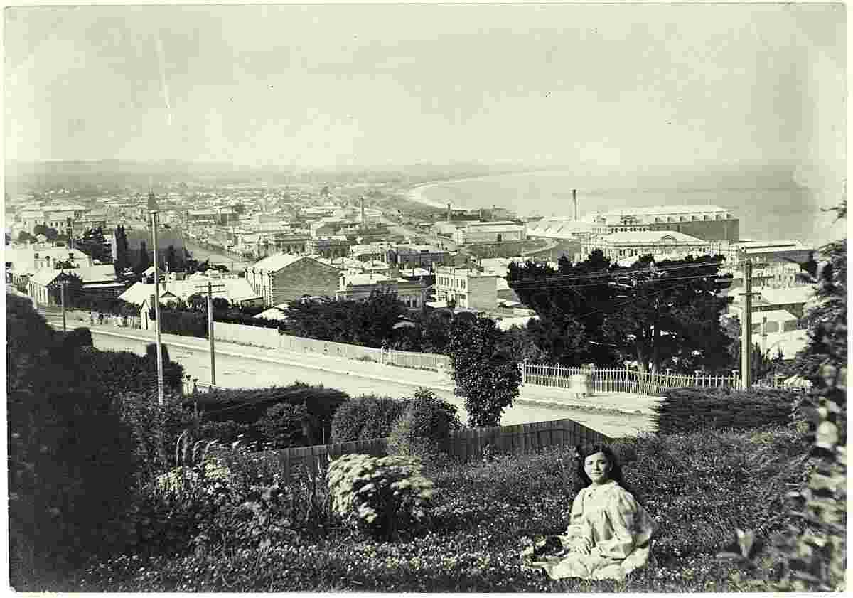 Oamaru. Panorama of the city, 1911
