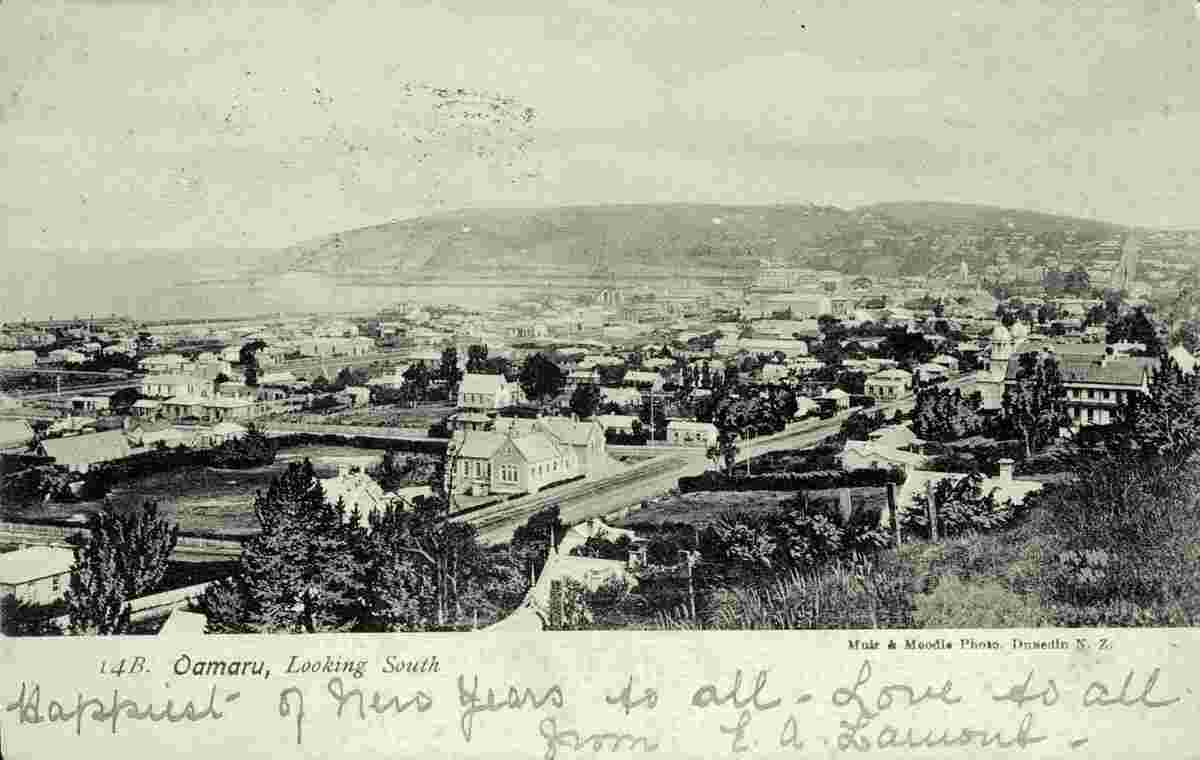 Oamaru. Panorama of the city, looking South, 1905