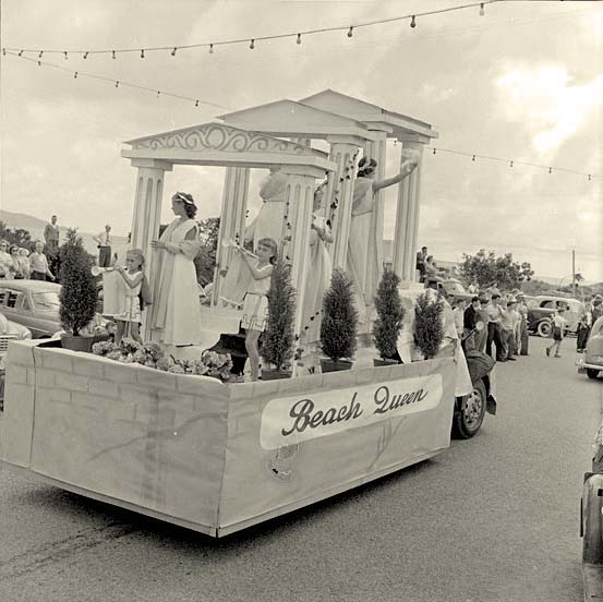 Float, Beach Queen, with Greek arches and Greek maidens, Paraparaumu Carnival, 26 Dec 1958
