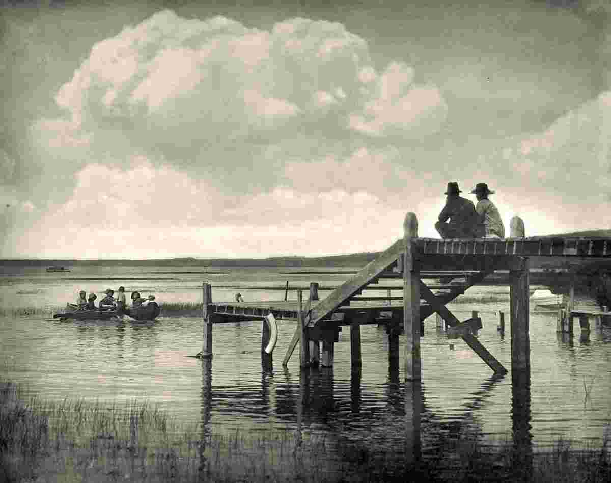 Rotorua. The fisherman's jetty, circa 1920's