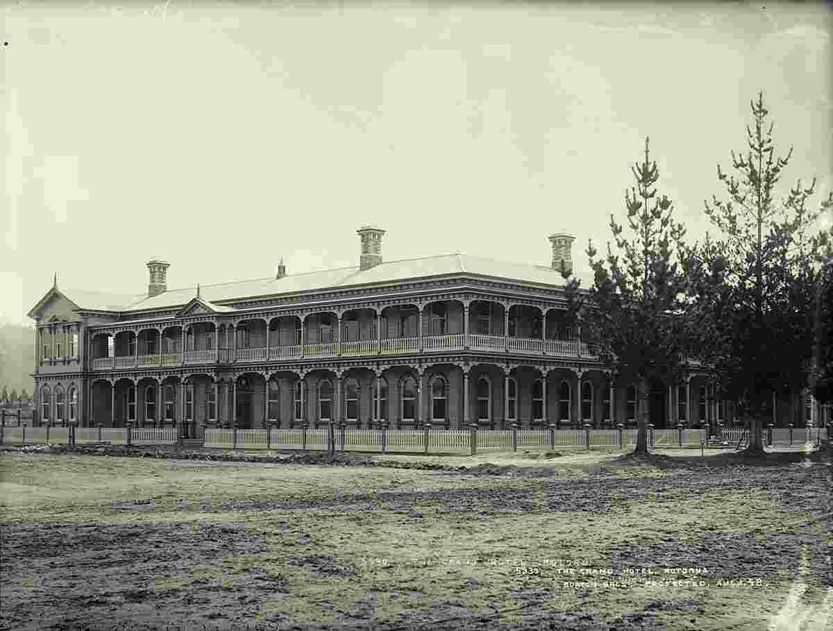 Rotorua. The Grand Hotel, circa 1890's