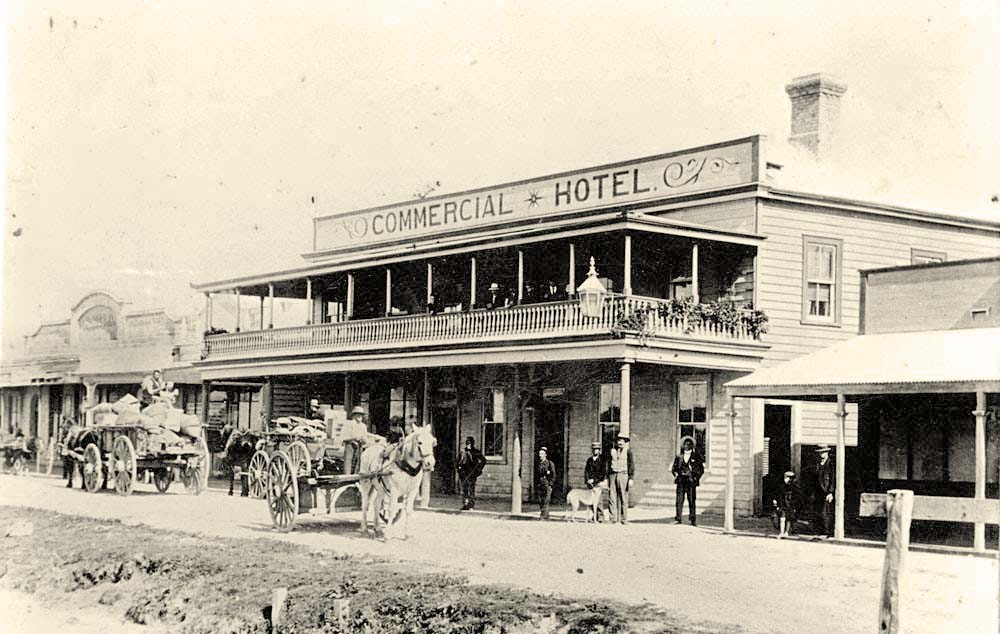 Tauranga. Commercial Hotel circa 1912, before it burned down in 1916