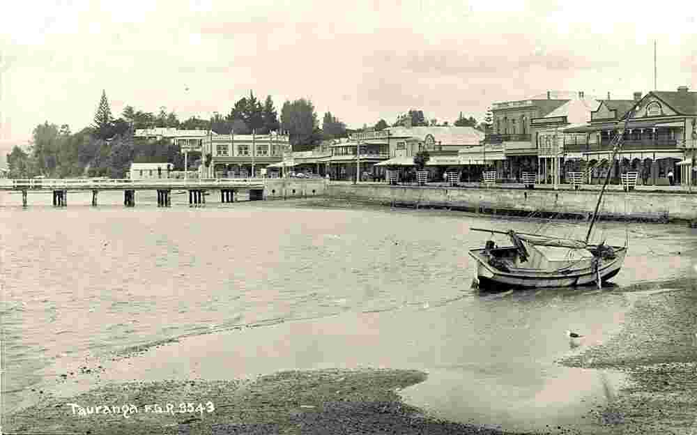 Tauranga. The Strand, circa 1910's