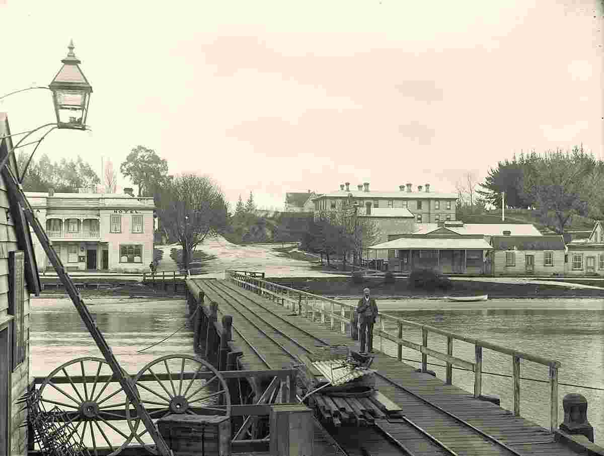 Tauranga. Victoria Wharf, circa 1902