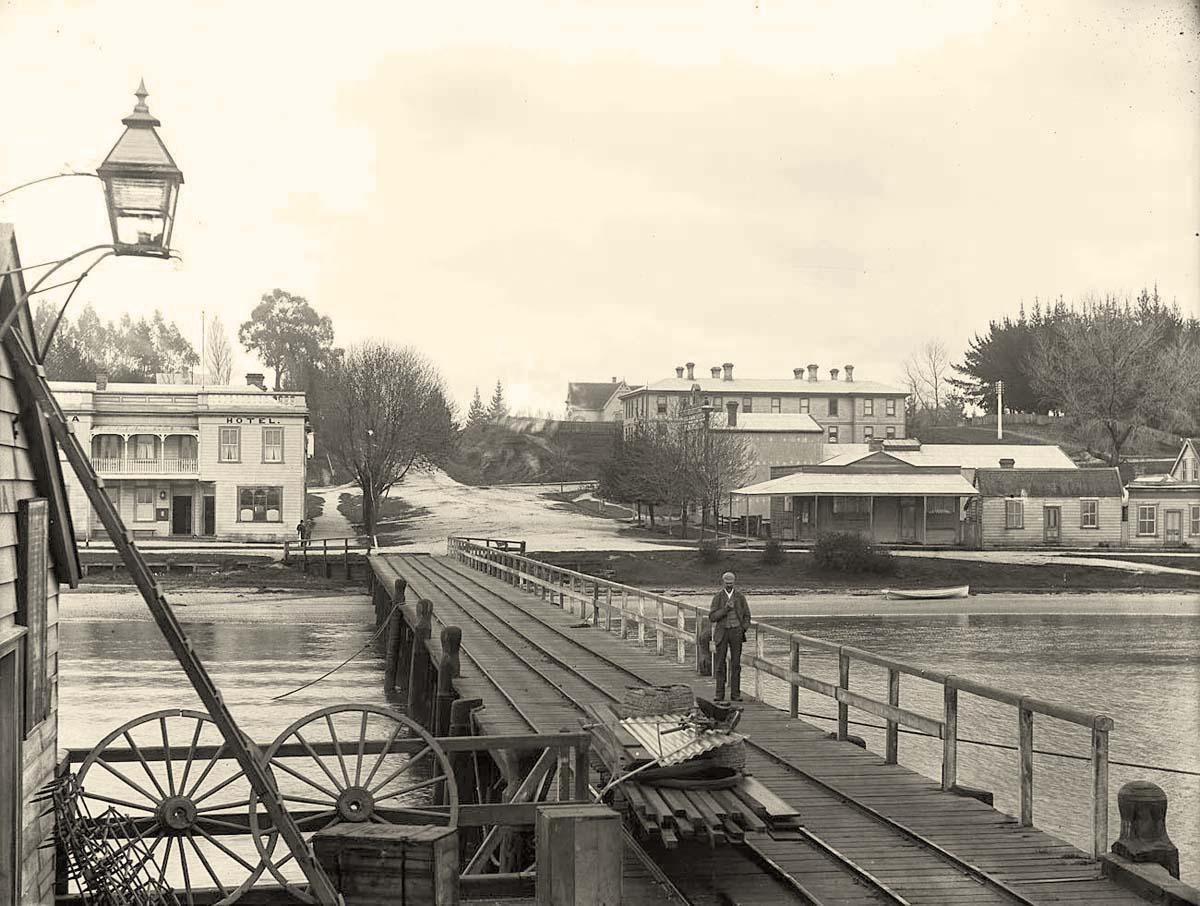 Tauranga. Victoria Wharf and the Strand, circa 1902