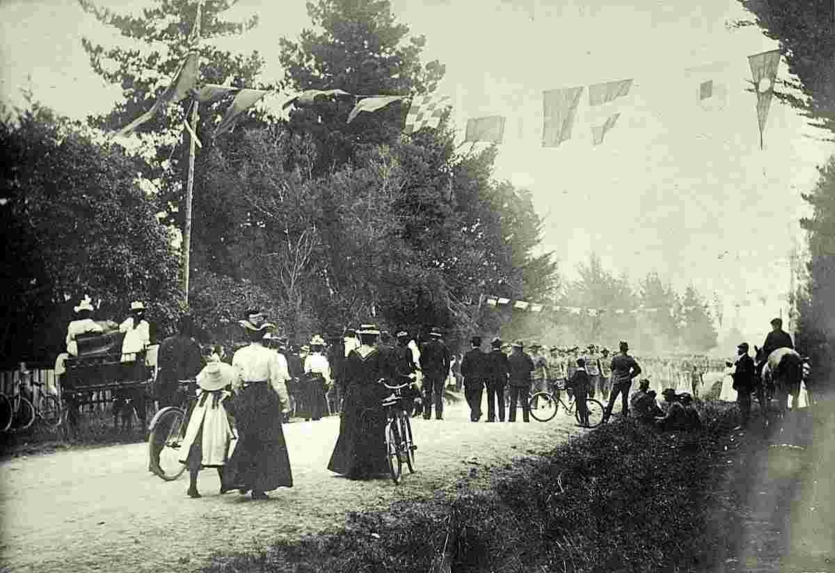 Upper Hutt. Soldiers marching, circa 1900